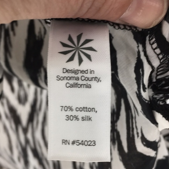 Athleta Ikat Black/White Kaftan Tunic Top Button Front Cover Up Women's XXS - Picture 6 of 11